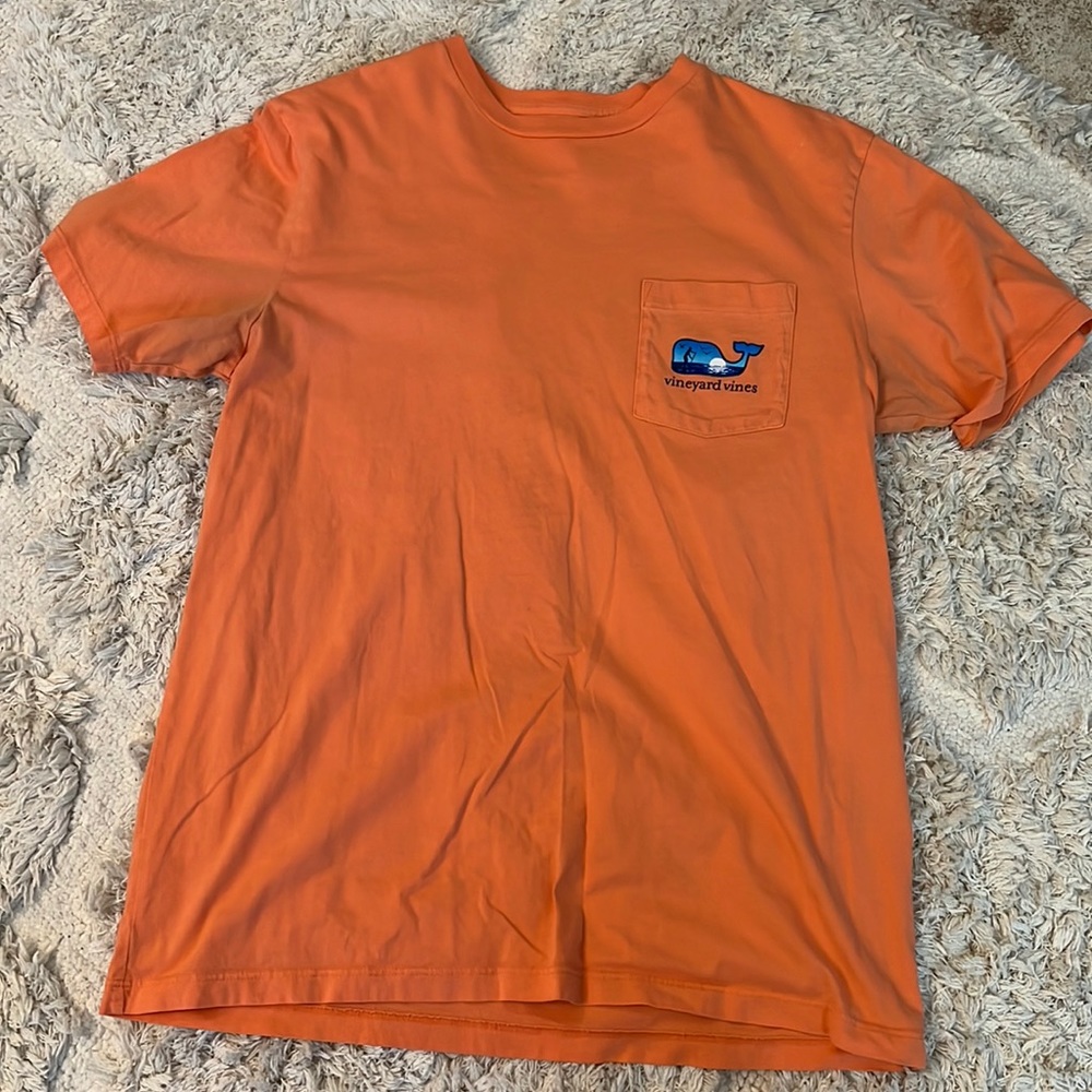 Vineyard Vines T-shirt size small like new
